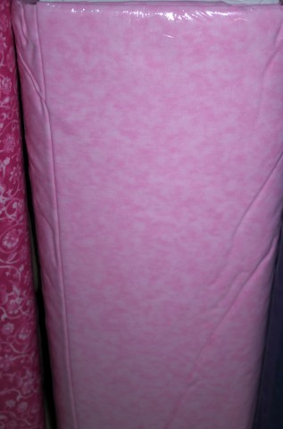 Quilter's Blend Pink 108 inch