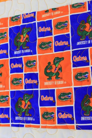 Florida Gators Throw top