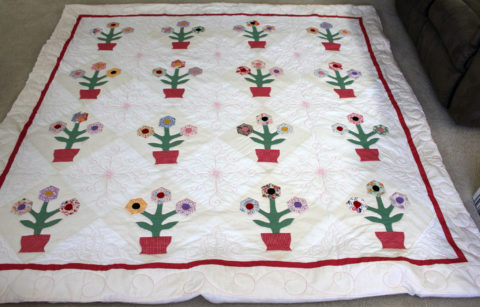 Appliqué Flowers Quilt