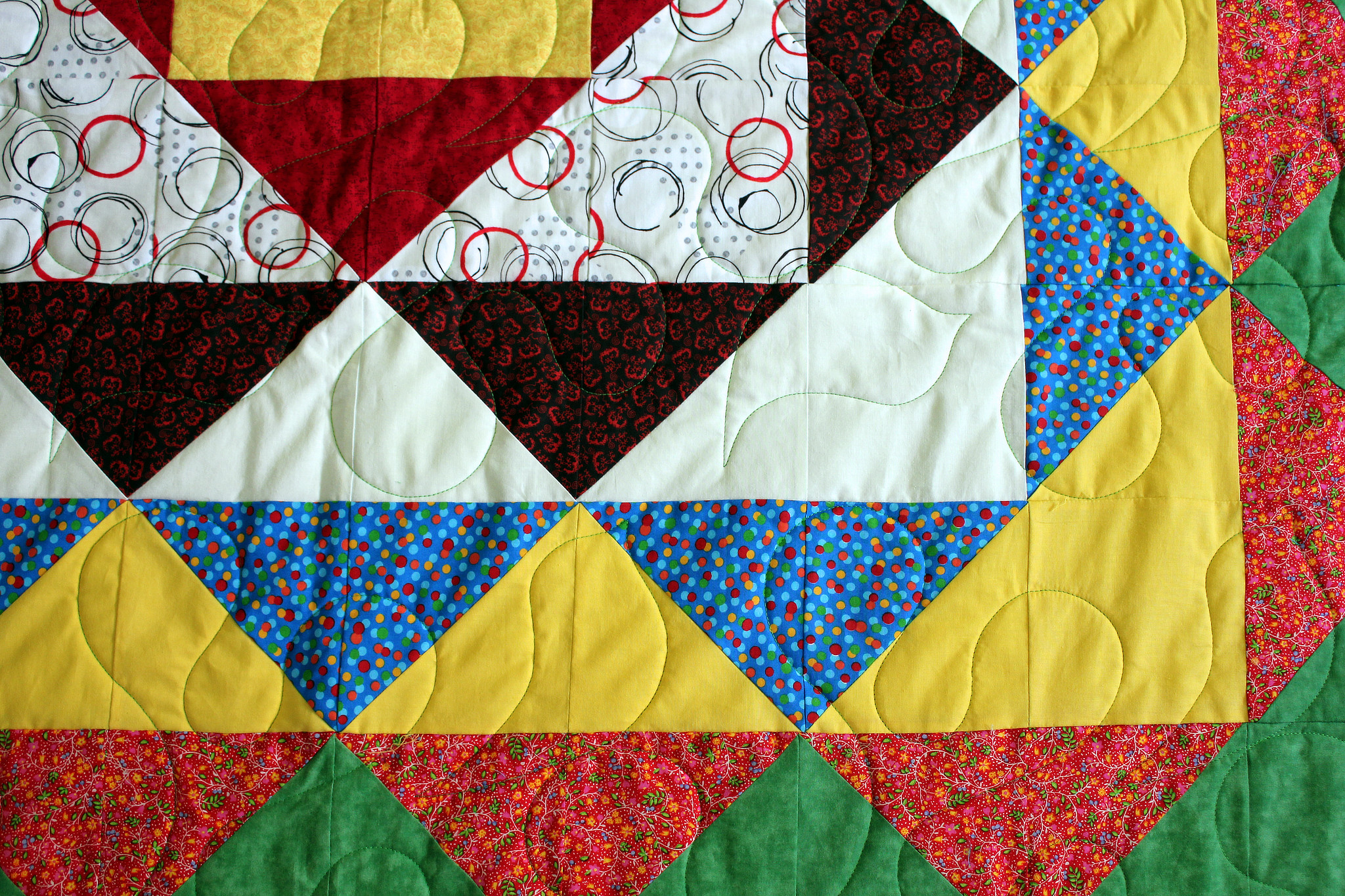 half-square-triangle-diamond-shape-quilt-lady-bird-quilts