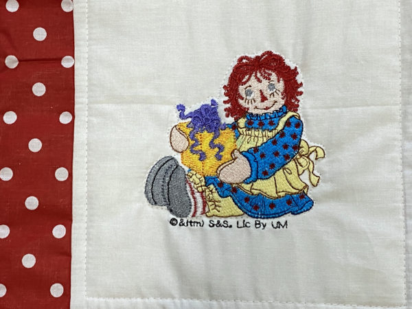 Raggedy Ann and Raggedy Andy Baby Quilt