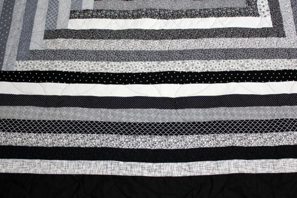 Vickie’s Black and White Mirror Quilt