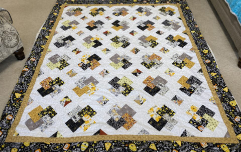 Theresa’s Card Trick Quilt featuring Honey Bees