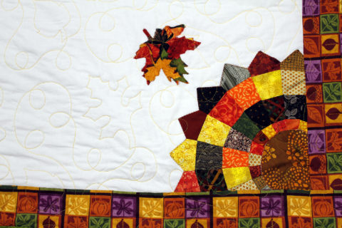 Sue’s Fall Dresden Plate & Appliqué Quilt