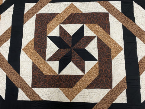 Katherines’s Star in Interlocking Squares Quilt