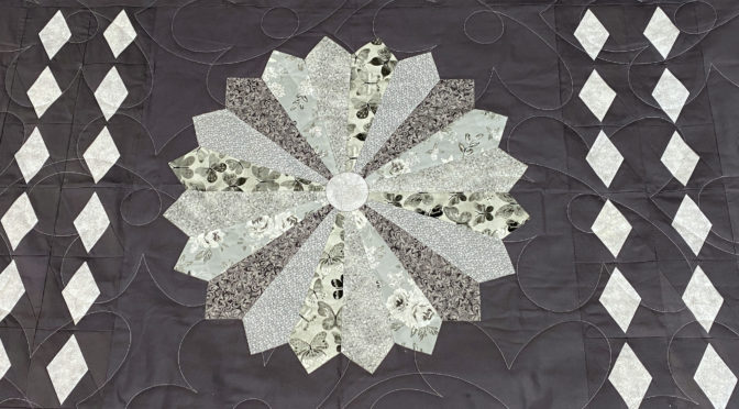 Crystal’s Black & White Dresden Plate Quilt