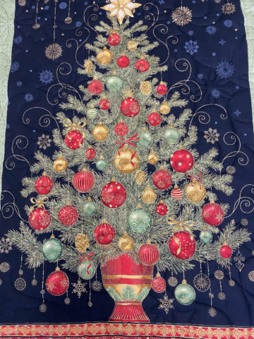 Minnie’s Quilted Hanging Christmas Tree