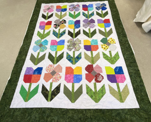 Theresa’s Tulips and Daisies Quilt