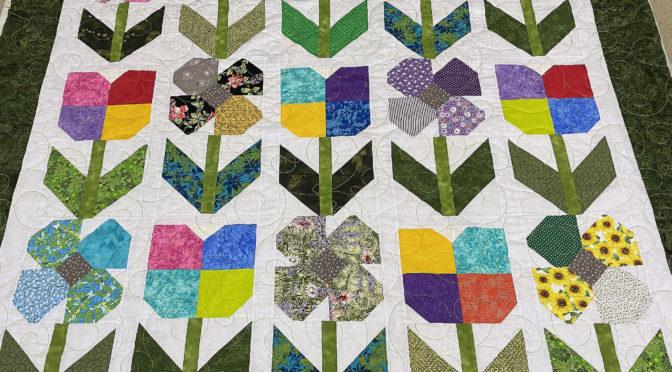 Theresa’s Tulips & Daisies Quilt!