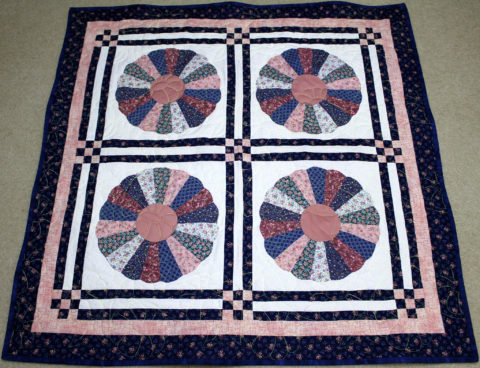 Libby’s Dresden Plate Throw