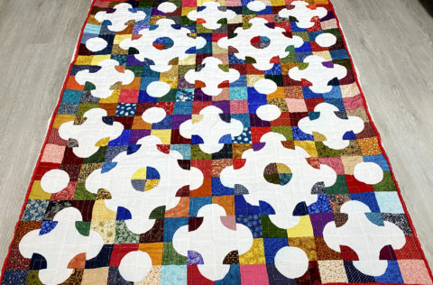 Drunkard’s Path Quilt by Joanne