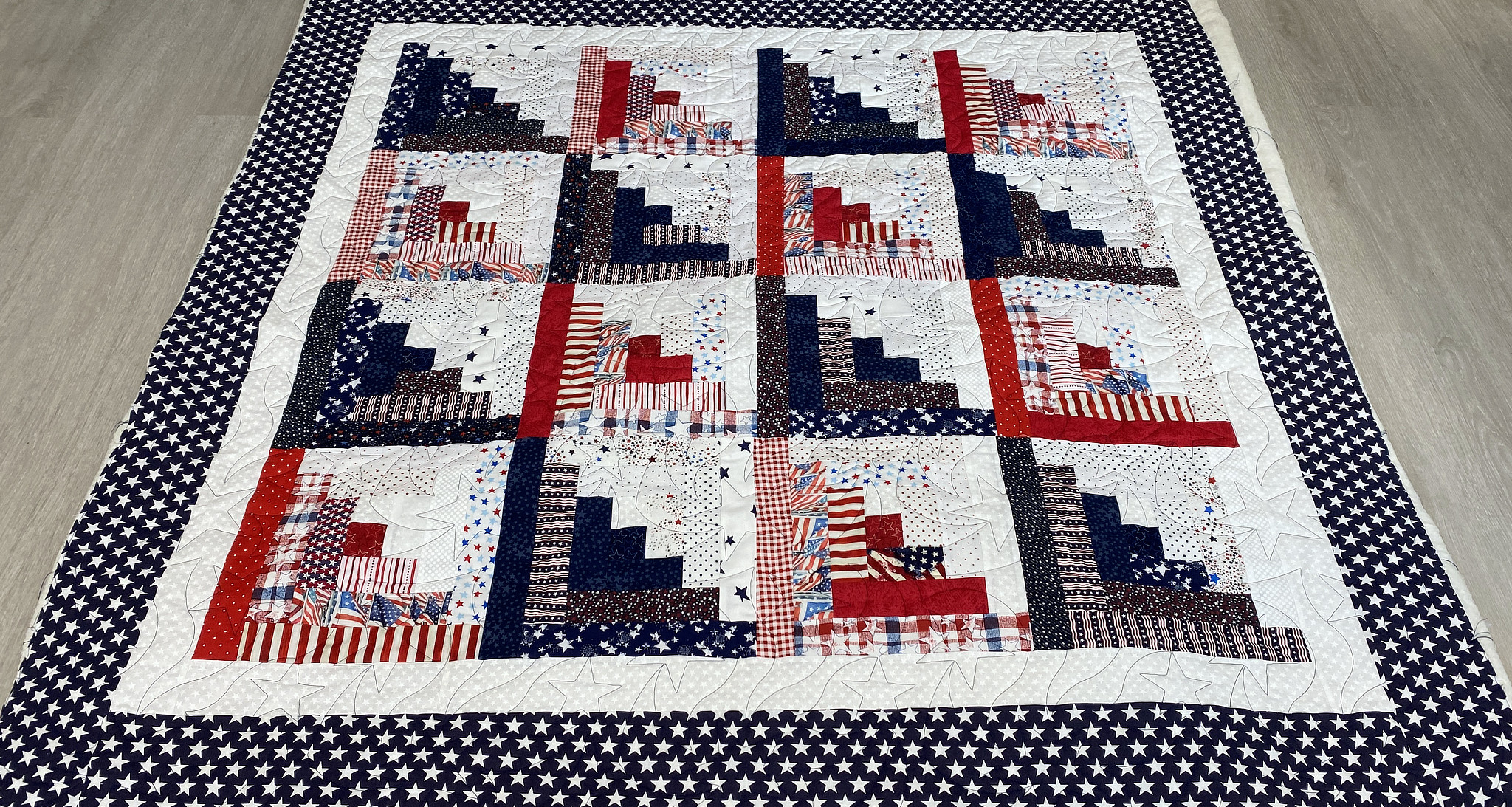 Patriotic Log Cabin Quilt by Jan